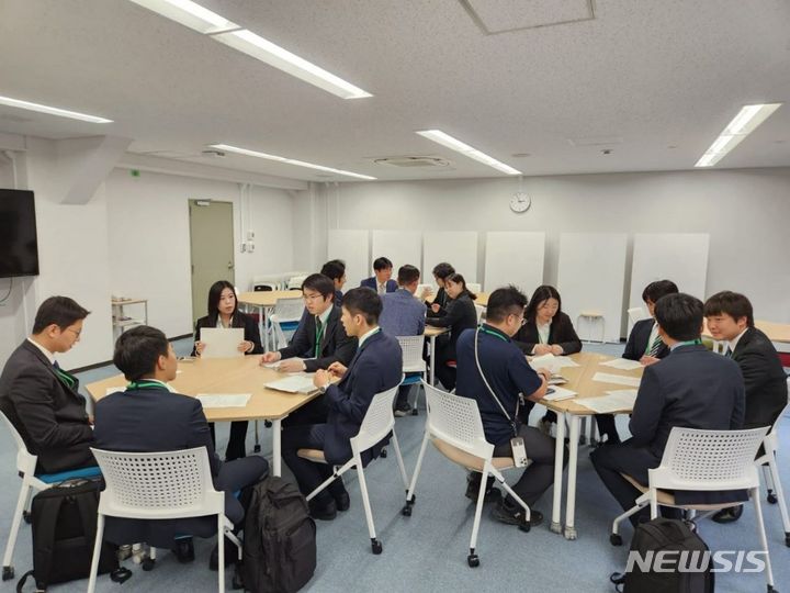 [세종=뉴시스] 기획재정부와 일본 재무성은 지난 22일부터 24일까지 3일간 일본 도쿄·오사카 등에서 직원 교류 프로그램을 진행했다.