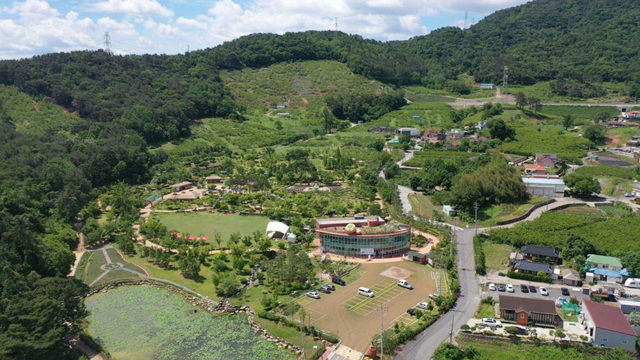 [창원=뉴시스] 강경국 기자 = 경남 창원시 창원단감테마공원 전경. (사진=창원시청 제공). 2024.05.28. photo@newsis.com *재판매 및 DB 금지