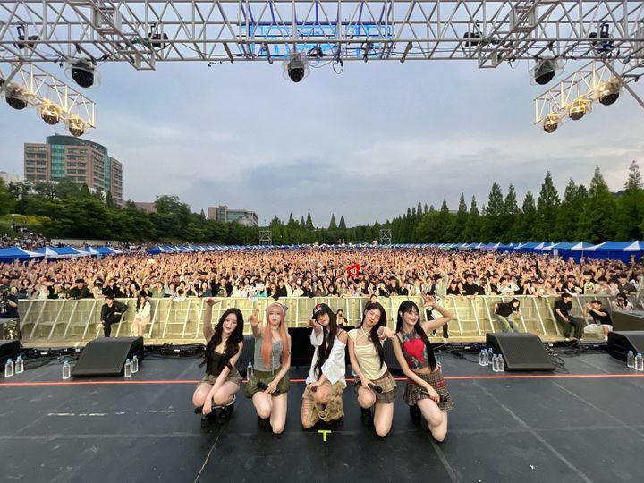 여자)아이들, 콘서트급 대학축제 무대…앙코르 '아딱질' 떼창