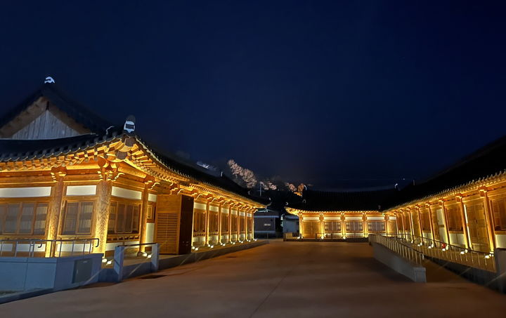 [고창=뉴시스] 고창 신재효판소리공원의 야간 전경. (사진=뉴시스 DB). photo@newsis.com *재판매 및 DB 금지