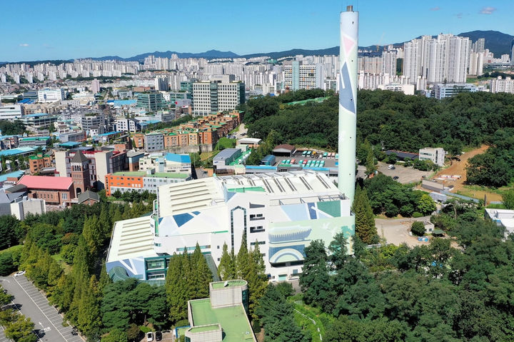 [수원=뉴시스] 수원시자원회수시설 전경. (사진=수원시 제공) 2024.06.03. photo@newsis.com *재판매 및 DB 금지