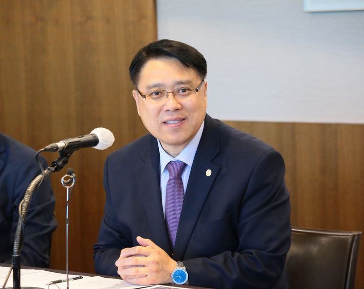 [서울=뉴시스] 통일교의 정치권 금품 의혹의 '키맨'으로 지목된 송광석 전 천주평화연합(UPF) 회장의 재판이 다음 달 시작된다. 사진은 2024년 세계평화통일가정연합 창립 70주년 간담회에 참석한 송 전 회장 (사진= 세계평화통일가정연합 제공) 2026.06.18. photo@newsis.com *재판매 및 DB 금지