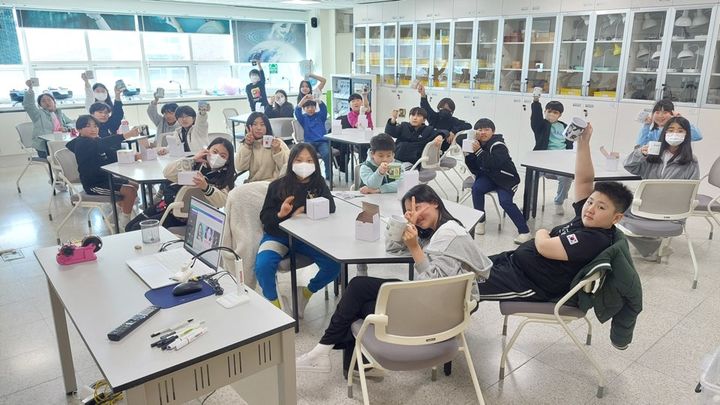[안동=뉴시스] 구미발명교육센터에서 발명교육을 받고 있는 학생들. (사진=경북교육청 제공) 2024.06.04 *재판매 및 DB 금지