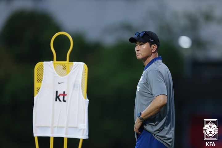 [서울=뉴시스]김도훈 축구 국가대표팀 임시 감독. (사진=대한축구협회 제공)