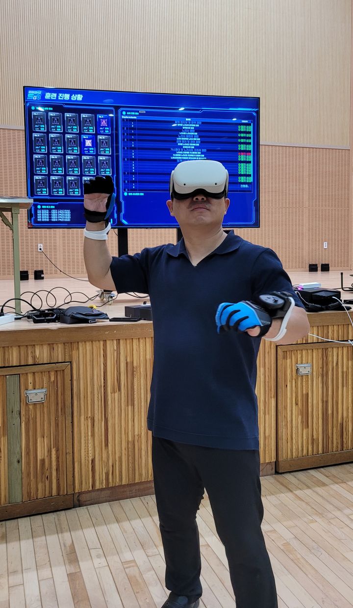 XR을 활용한 수류탄 투척 모습 *재판매 및 DB 금지