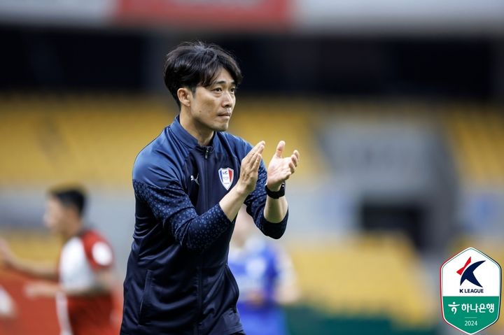 [서울=뉴시스]수원 삼성 변성환 신임 감독. (사진=프로축구연맹 제공)