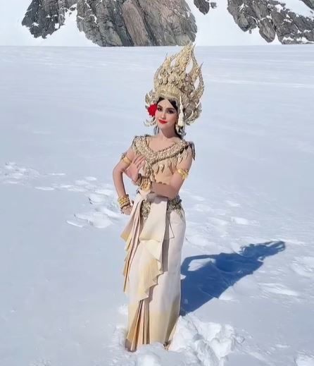 [서울=뉴시스]캄보디아 전통 무용수이자 유명 인플루언서인 소케아 킴 랑 (사진=인스타그램) 