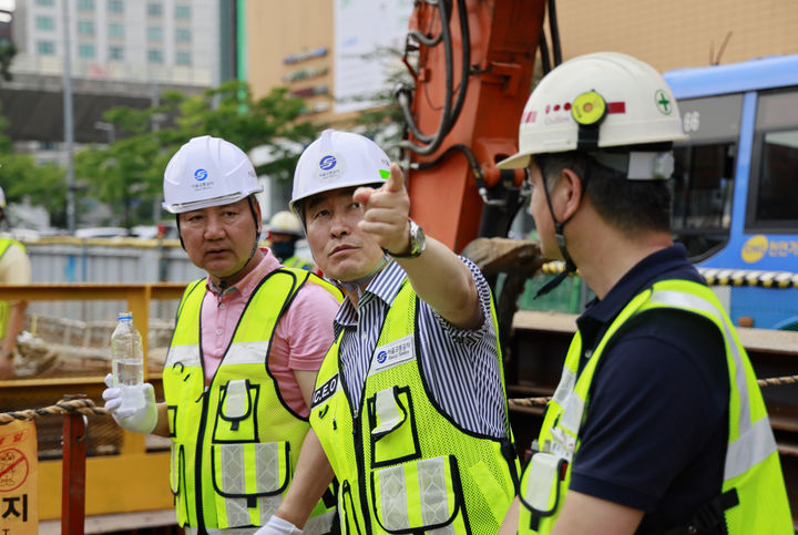 [서울=뉴시스]1호선 제기동역 현장 안전점검. 2024.06.05. (사진=서울교통공사 제공) *재판매 및 DB 금지