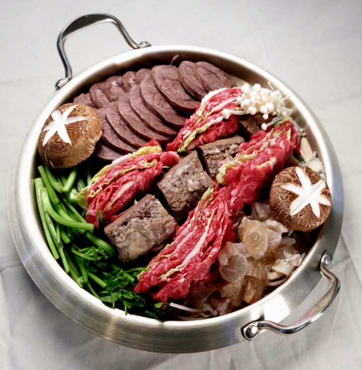 우사미 본점의 '한우 뭉텅이 수육' *재판매 및 DB 금지