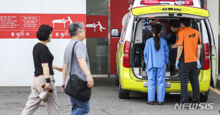[서울=뉴시스] 정병혁 기자 = 사진은 지난 2024년 6월6일 서울 종로구 서울대학교병원. 2024.06.06. jhope@newsis.com