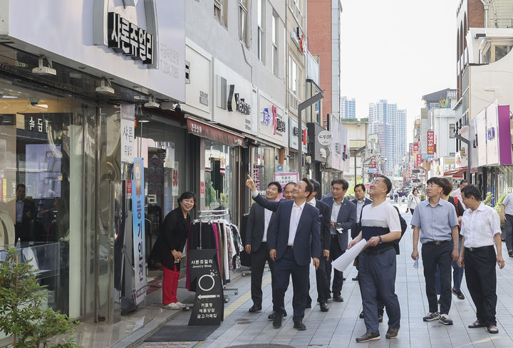 광주 동구, 충장로 4가 상가 간판 개선 사업 완료