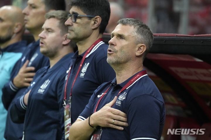 [바르샤바=AP/뉴시스] 세르히 레브로프 우크라이나 축구 국가대표팀 감독. 2024. 6. 7.