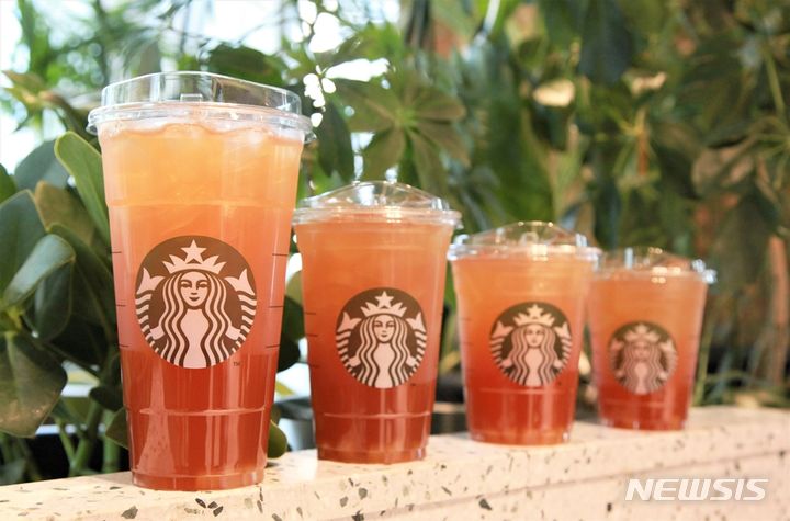 [서울=뉴시스] 스타벅스 '복숭아 아이스 티' 출시. (사진=스타벅스 코리아 제공)