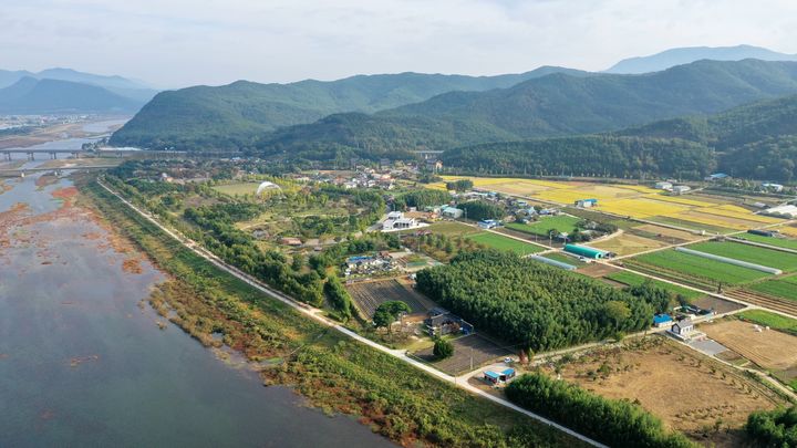 [산청=뉴시스] 산청군청 단성묵곡생태숲(성철공원) 전경*재판매 및 DB 금지  *재판매 및 DB 금지