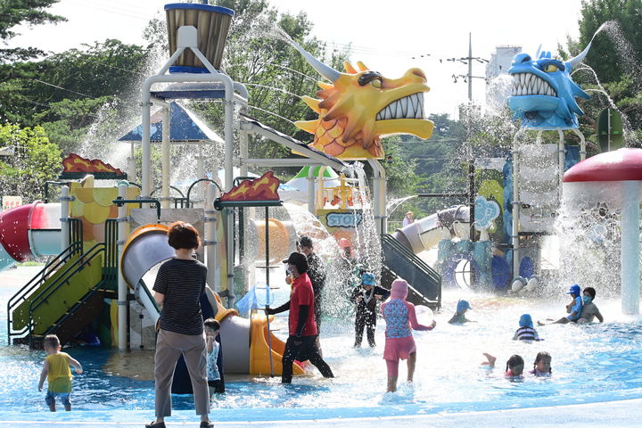 [진주=뉴시스] 진주시 물놀이장 내달 초 개장. (사진=뉴시스 DB). photo@newsis.com *재판매 및 DB 금지