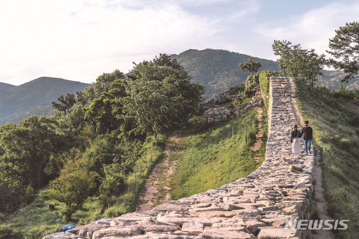 [창원=뉴시스]경남 거제 구조라성.(사진=경남도 제공)