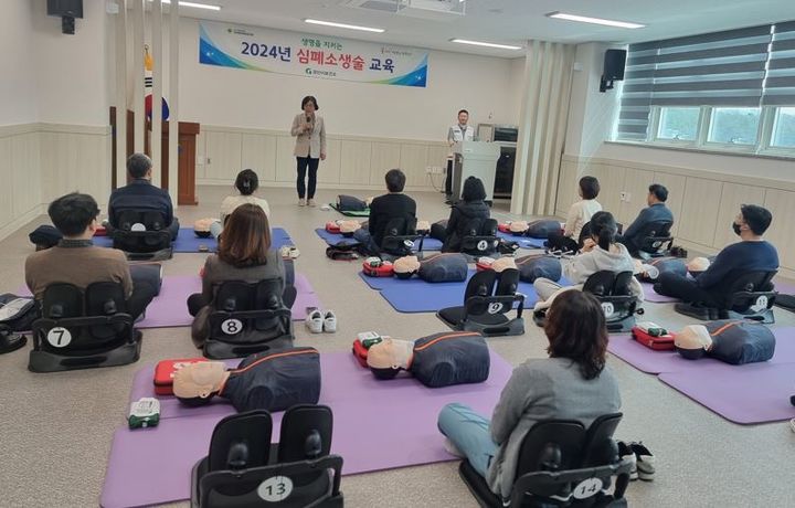 [경산=뉴시스] 경산시보건소 '심폐소생술 교육'. (사진=경산시 제공) 2024.06.12. photo@newsis.com *재판매 및 DB 금지