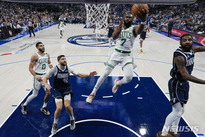[댈러스=AP/뉴시스] 미국프로농구(NBA) 보스턴 셀틱스의 제일런 브라운. 2024.06.12.
