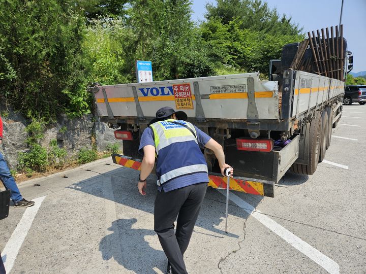 자동차 불법개조 등 위반행위 일제단속. (사진=가평군 제공) *재판매 및 DB 금지 *재판매 및 DB 금지