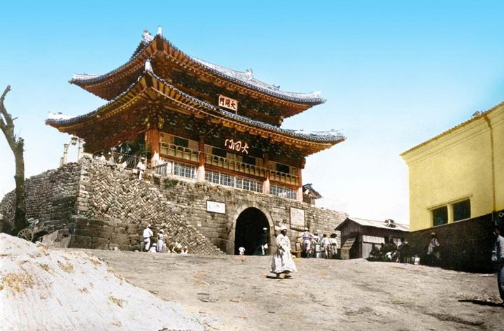 평양 대동문 사진(서해문집 제공) *재판매 및 DB 금지