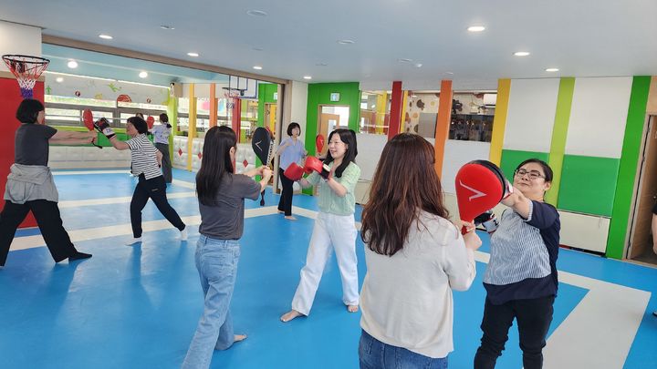 [진천소식]여성 대상으로 민관합동 '자기방어 기술교육' 등