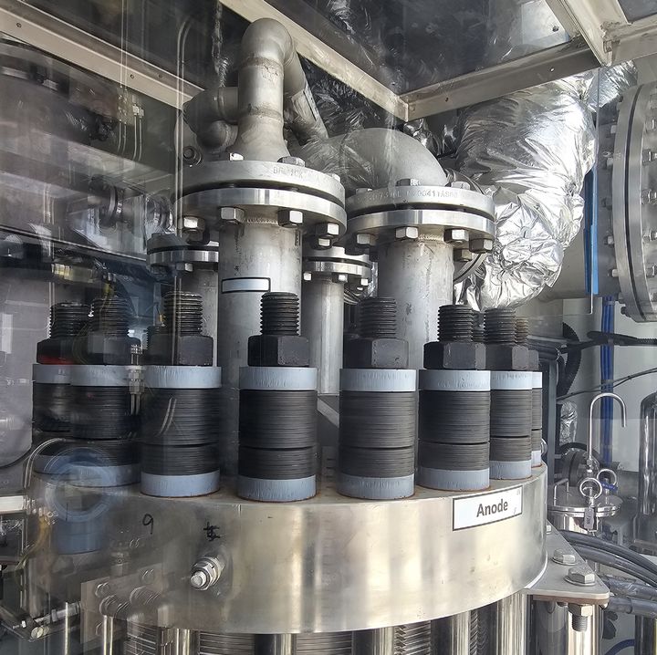 [세종=뉴시스] 여동준 기자 = 19일 제주도에 위치한 3.3㎽급 행원 생산시설과 함덕 충전소를 각각 살펴보니 그린수소 상용화를 작업이 안정적으로 진행되고 있었다. 사진은 행원 그린수소 생산시설 모습. 2024.06.20. yeodj@newsis.com *재판매 및 DB 금지