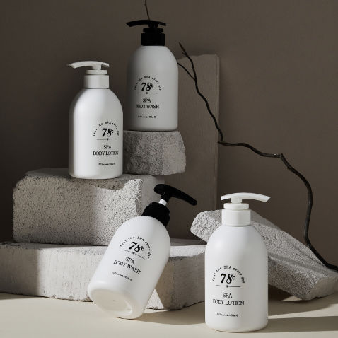 [창녕=뉴시스] 경남 창녕군 부곡면 ㈜그레이잇이 한국콜마와의 협업으로 만든 화장품 '78도씨' 바디워시와 로션. (사진=㈜그레이잇 제공) 2024.06.22. photo@newsis.com *재판매 및 DB 금지