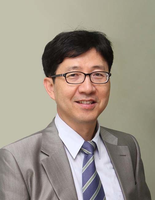 [부산=뉴시스] 부산대학교는 무역학부 이재득 명예교수가 교육부와 한국연구재단의 '2024년 인문사회 우수학자지원사업'에 선정됐다고 21일 밝혔다. (사진=부산대 제공) *재판매 및 DB 금지