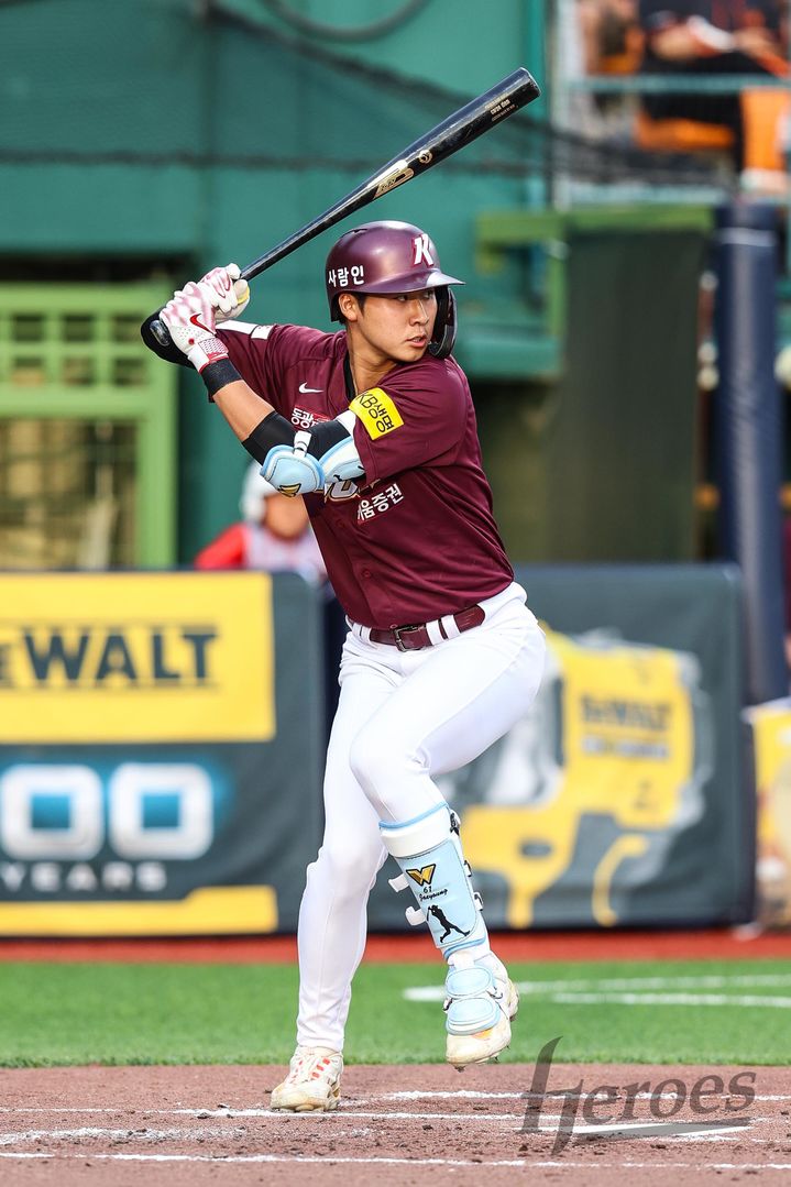 키움 히어로즈 장재영이 20일 청주 한화 이글스전에서 타석에 서있다. (사진=키움 제공) *재판매 및 DB 금지