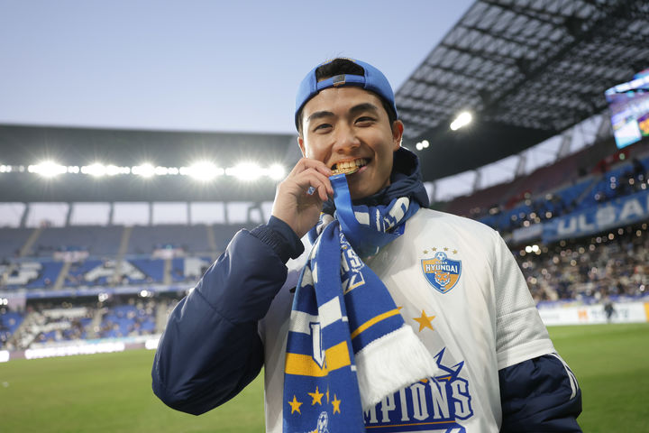 [서울=뉴시스] 프로축구 K리그1 울산 HD 설영우가 세르비아 프로축구 수페르리가 츠르베나 즈베즈다로 이적한다. (사진=울산 HD 제공) *재판매 및 DB 금지