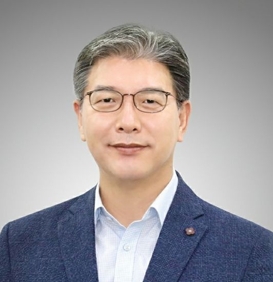 [수원=뉴시스] 이기영 부천교육지원청 행정국장. (사진=경기도교육청 제공) 2024.06.24. photo@newsis.com *재판매 및 DB 금지