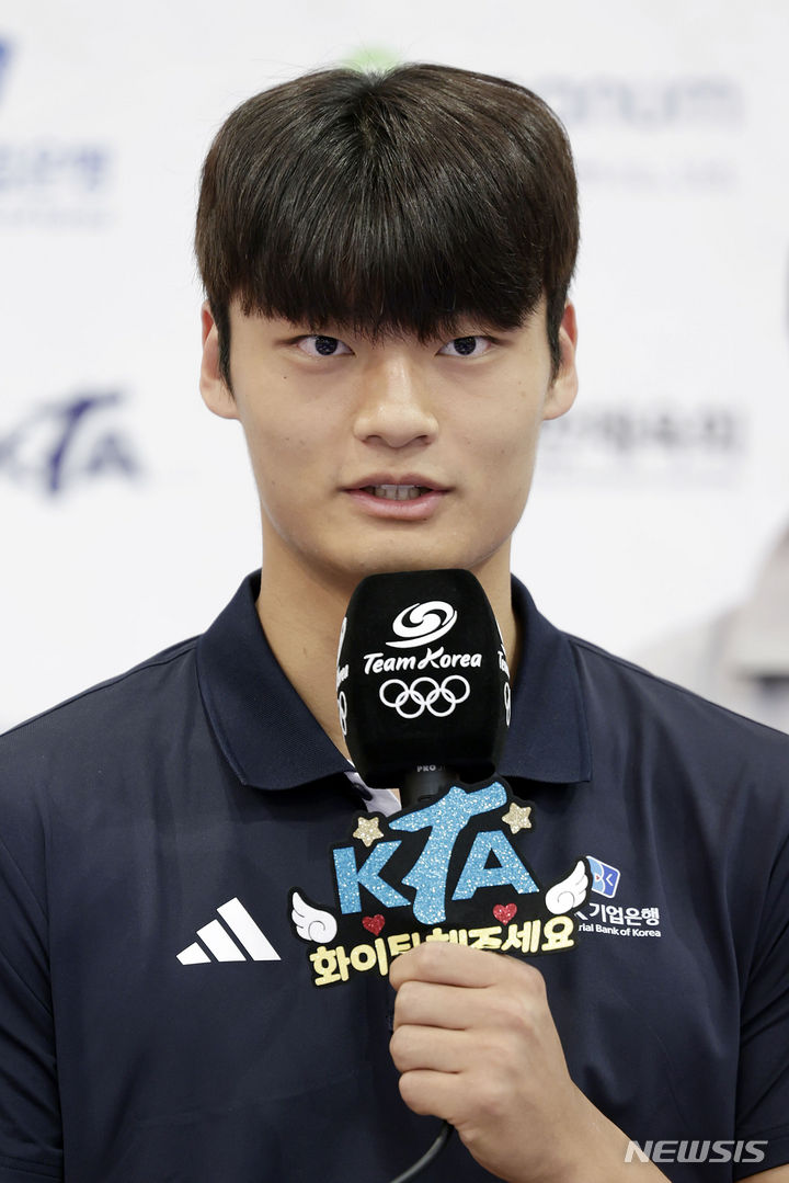 [진천=뉴시스] 최동준 기자 = 2024 파리올림픽 태권도 국가대표 서건우가 25일 충북 진천선수촌에서 열린 미디어데이에서 각오를 밝히고 있다. 2024.06.25. photocdj@newsis.com