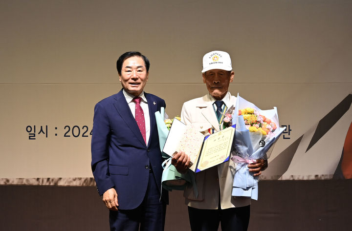 [창녕=뉴시스] 창녕군이 6·25 전쟁 제74주년 행사를 하고 있다. (사진=창녕군 제공) 2024.06.26. photo@newsis.com *재판매 및 DB 금지