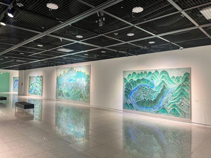 [서울=뉴시스] 민정기 아카이브전 전시장 모습. 삼화페인트가 지원한 친환경 페인트로 전시공간이 조성됐다. (사진=삼화페인트 제공) 2024.06.27. photo@newsis.com *재판매 및 DB 금지