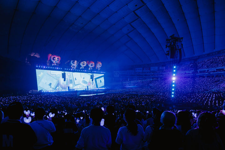 [도쿄=뉴시스] 신드롬 걸그룹 '뉴진스(NewJeans)'가 26~27일 일본 도쿄돔에서 팬미팅 '버니즈 캠프 2024 도쿄돔(Bunnies Camp 2024 Tokyo Dome)'를 펼치고 있다. (사진 = 어도어 제공) 2024.06.27. photo@newsis.com *재판매 및 DB 금지