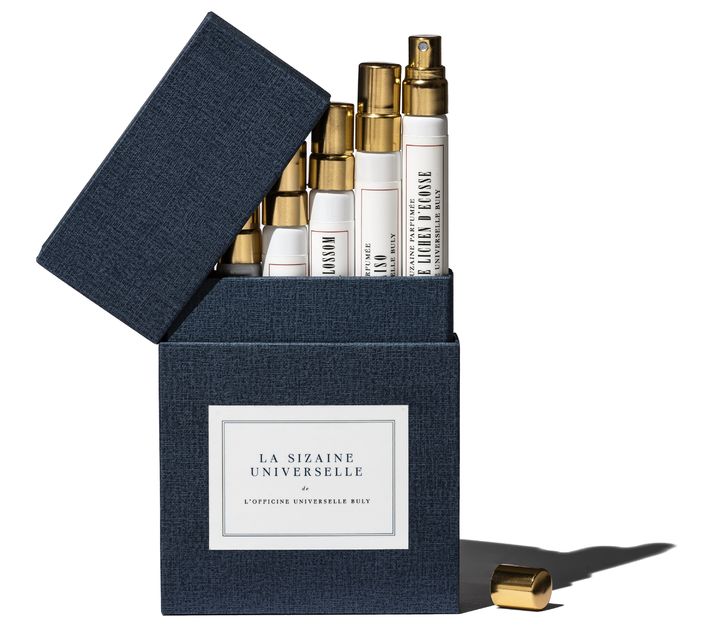 [서울=뉴시스] LF가 수입·판매하는 프랑스 향수 브랜드 '오피신 유니버셀 불리(불리)'가 니치 향수 인기에 힘입어 불리 대표 향을 경험할 수 있는 패키지인 '라 씨젠느 유니버셀(LA SIZAINE UNIVERSELLE)'을 출시했다고 28일 밝혔다. (사진=LF 제공) *재판매 및 DB 금지