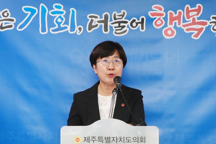 [제주=뉴시스] 고의숙 제주도의회 교육의원 모습. (사진=제주도의회 제공) 2024.07.01. photo@newsis.com *재판매 및 DB 금지