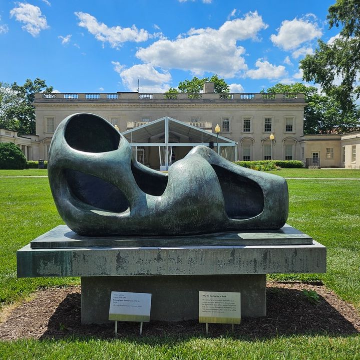 Henry Moore, Reclining Figure (Exterior Form), 1953-54, Bronze *재판매 및 DB 금지