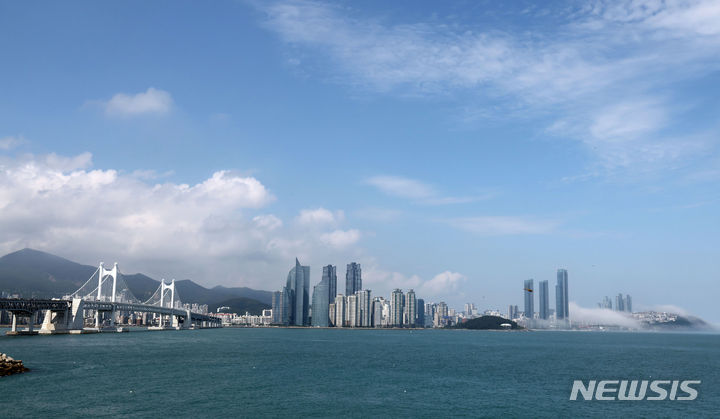 부산, 맑다가 오후부터 구름 많아져…낮 최고 10도