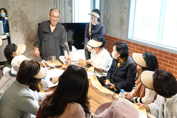 [대구=뉴시스] 대한민국 문화도시 예비 사업 '들안예술마을투어'가 성황리에 마무리됐다. (사진 = 대구 수성문화재단 제공) 2024.07.04. photo@newsis.com *재판매 및 DB 금지