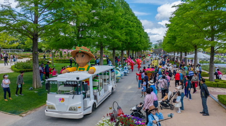 [순천=뉴시스] 순천만국가정원 애니벤져스 정원관람차. photo@newsis.com *재판매 및 DB 금지