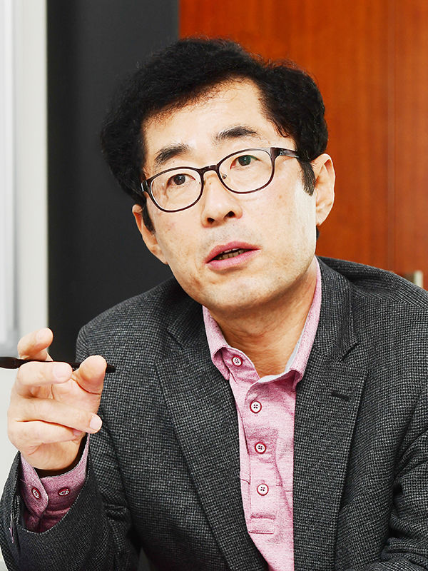 [부산=뉴시스] 국립부경대학교는 손동주 교수(일어일문학부)가 동북아시아문화학회의 공로패를 수상했다고 8일 밝혔다. (사진=국립부경대 제공) *재판매 및 DB 금지