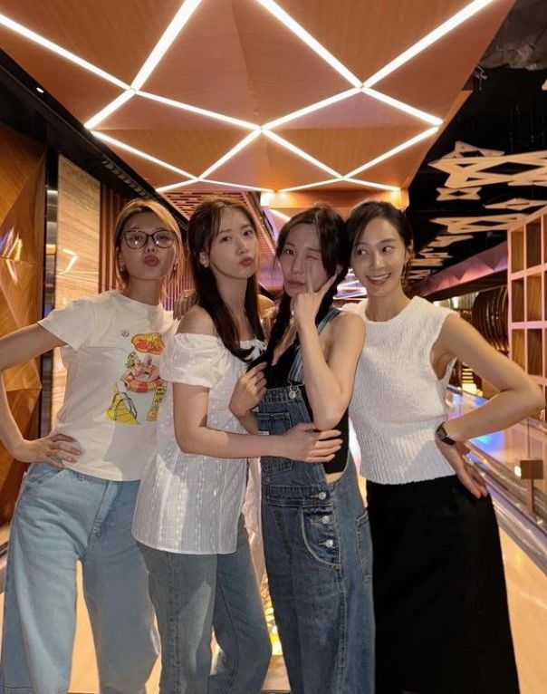 [서울=뉴시스] 수영(왼쪽부터), 윤아, 티파니, 유리. (사진=윤아 인스타그램 캡처) 2024.07.08. photo@newsis.com  *재판매 및 DB 금지