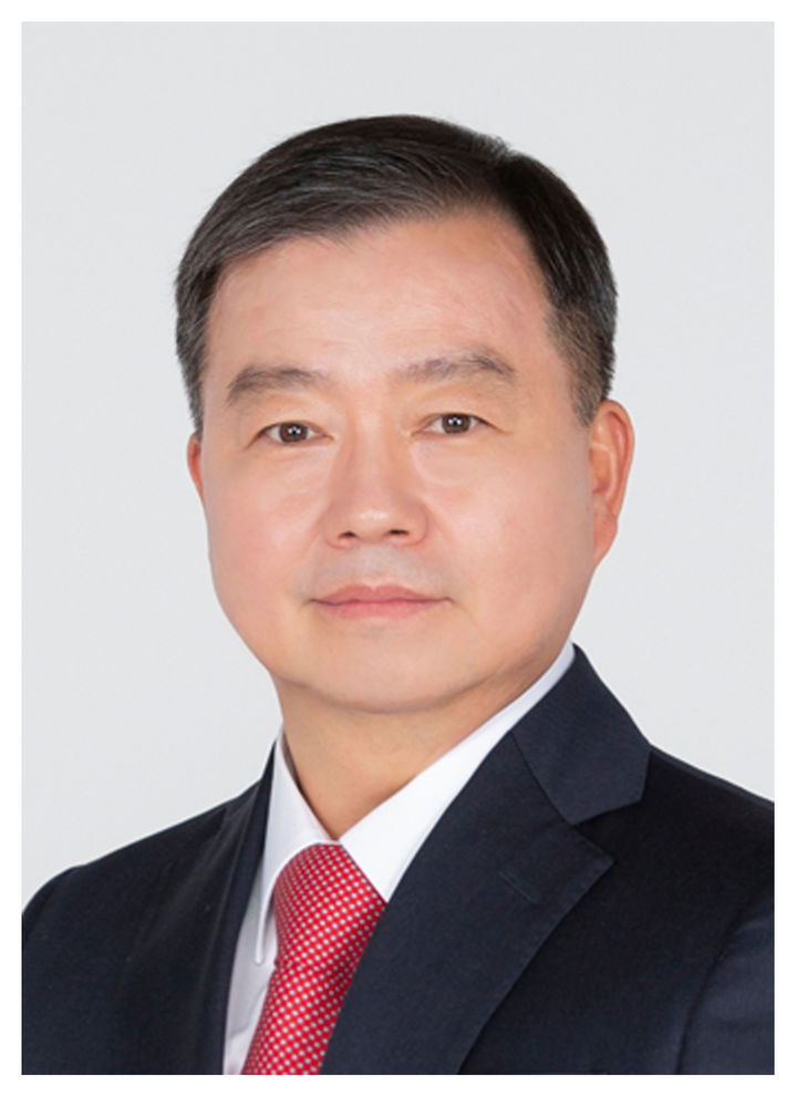 [세종=뉴시스] 원자력안전위원회는 9일 법률사무소 이세의 김기수 변호사를 원안위 비상임위원에 위촉한다고 밝혔다. 임기는 이날부터 3년이다. (사진=원안위 제공) 2024.07.09. photo@newsis.com *재판매 및 DB 금지