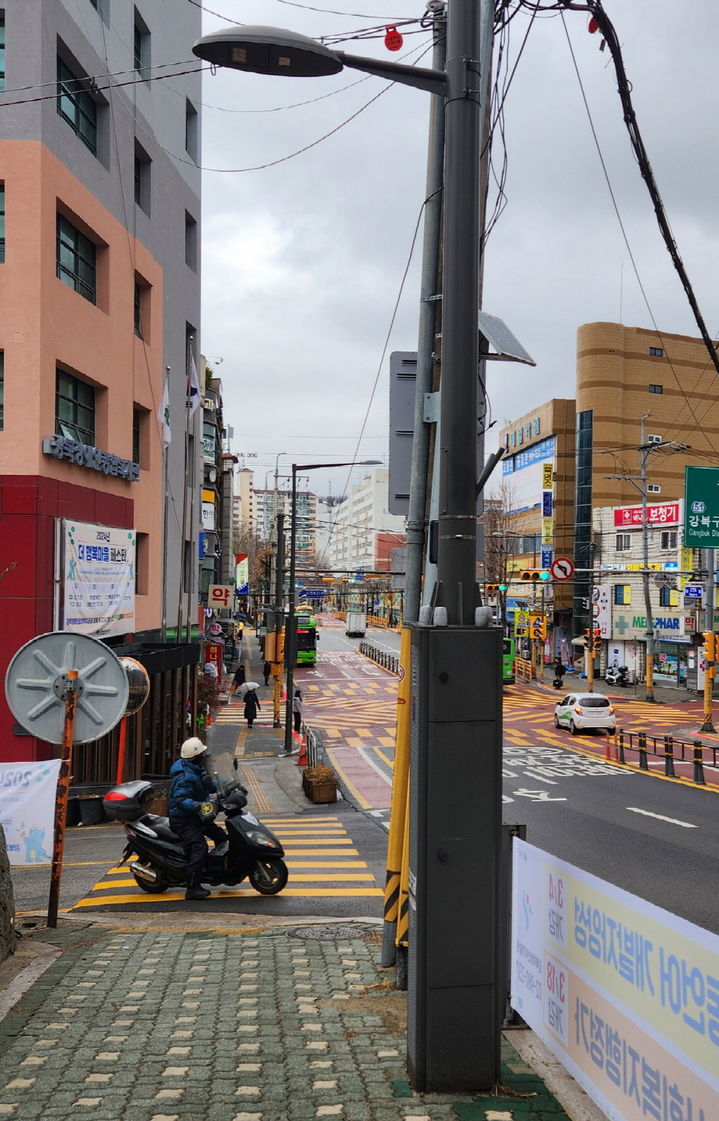 [서울=뉴시스]강북구 삼양로, 노후 가로등 교체…9억 7천여만원 투입. 2024.07.09. (사진=강북구 제공) *재판매 및 DB 금지