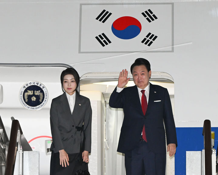  *재판매 및 DB 금지