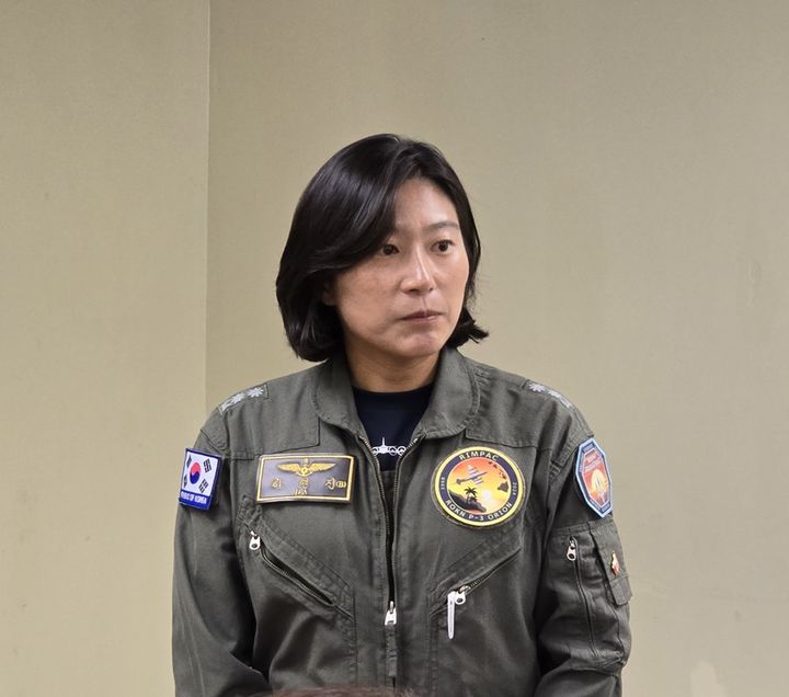 [하와이=뉴시스] 하현진 해군항공사령부 61전대 611비행대대장이 9일 오전(현지시각) 미 하와이 카네오헤 해병기지에서 취재진을 만나 인터뷰를 하고 있다. 2024.07.11. *재판매 및 DB 금지