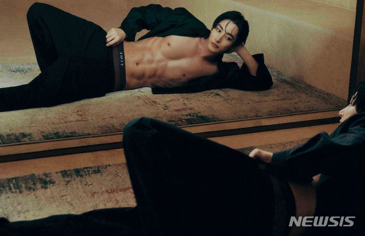 [서울=뉴시스]타임옴므 언더웨어 모델 배우 이수혁.2024.07.11.(사진=한섬 제공)photo@newsis.com