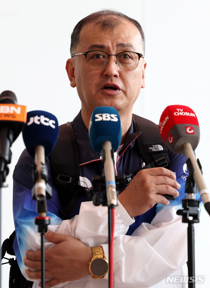 ë°°ë“œë￣¼íœ´í˜’íšā, ê¹€í•™ê· ê° ë …ê³¼ ë ™í–“ ë§ˆì¹œë‹¤â€|ìžзìž“ìš© ë¶ˆê° € í†µë³´