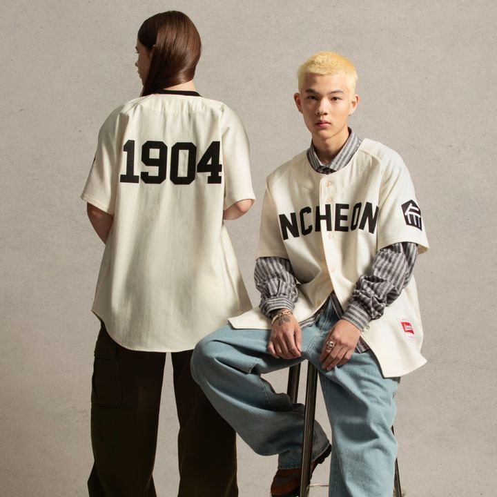 SSG랜더스 X 미첼앤네스 한정판 콜라보 저지.(사진=SSG닷컴 제공) *재판매 및 DB 금지